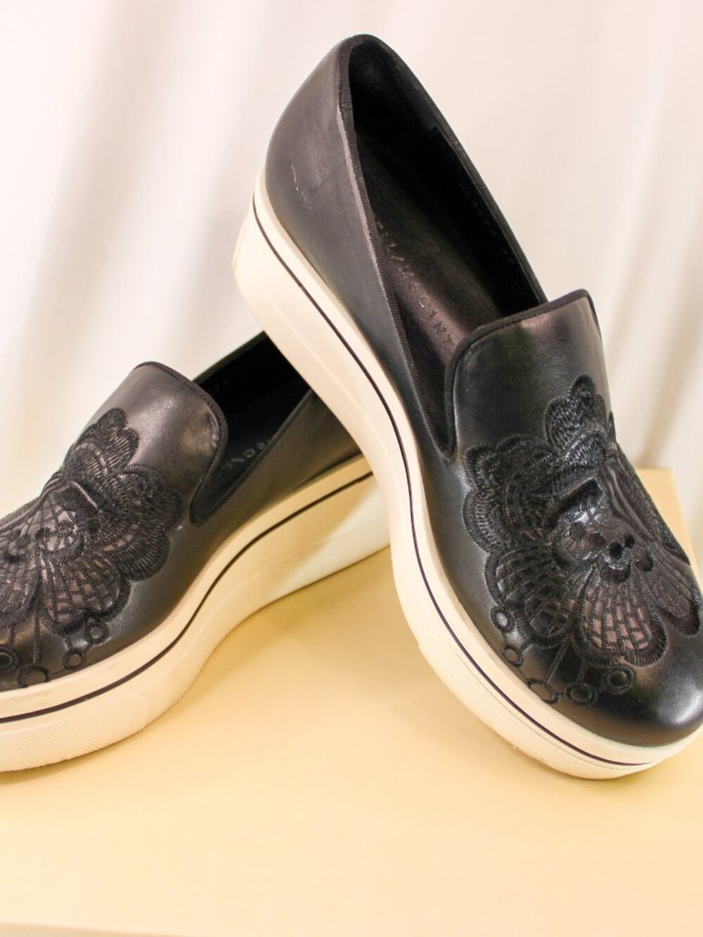 Stella McCartney Binx Star Embroidered Vegan Leather Platform Skater - Picture 3 of 9